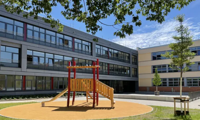 Schule auf dem Sandberg